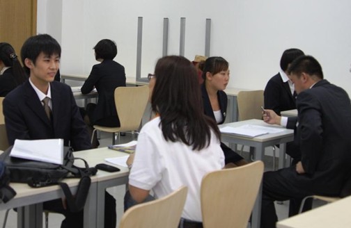 面试人力资源部人事专员职务一般会提到的问题